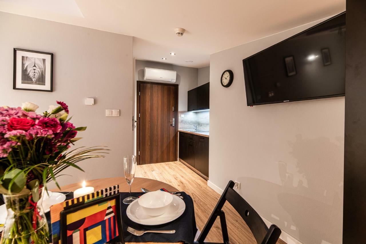 Lubomirskiego 23 Residence - Great Location, 10 Min To Main Square By Foot, Right Next To Main Rail And Bus Station Krakow Exterior photo