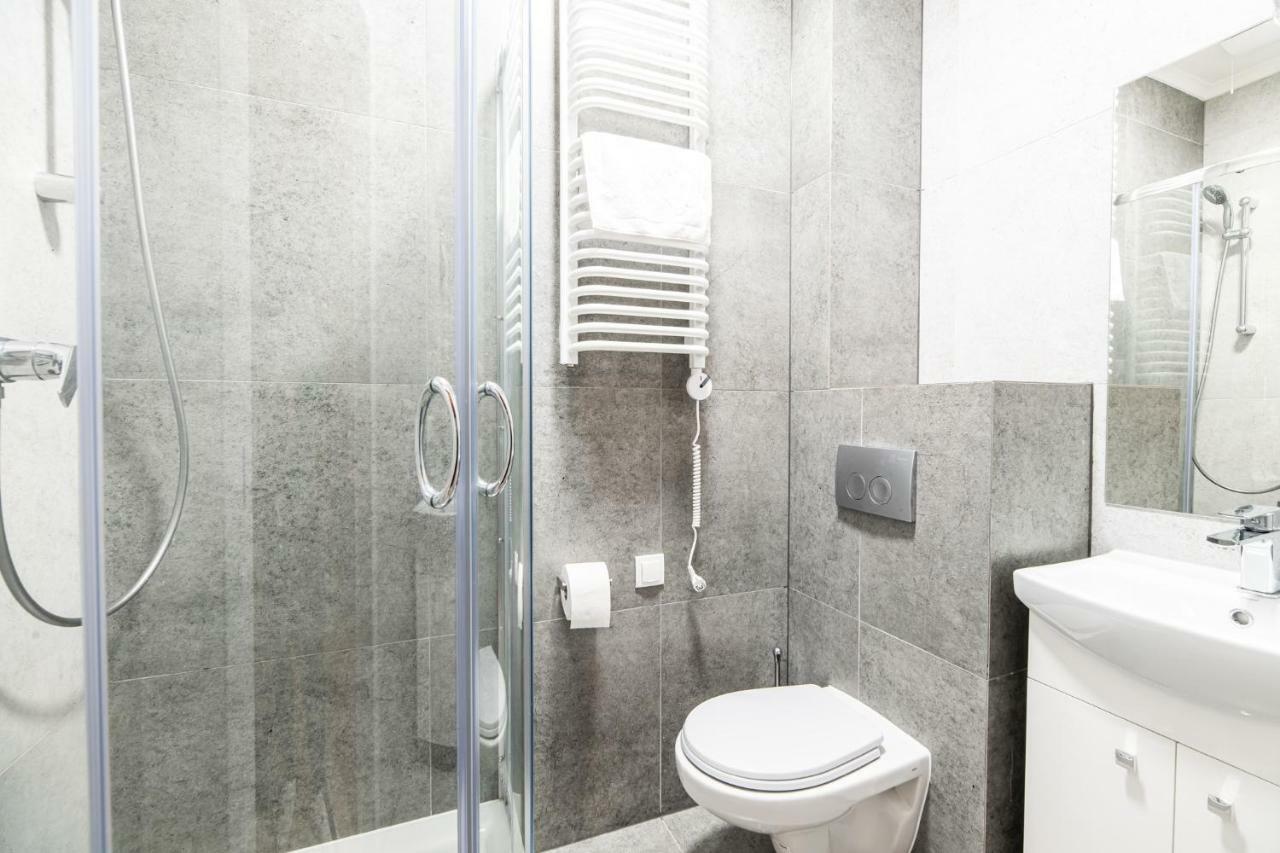 Lubomirskiego 23 Residence - Great Location, 10 Min To Main Square By Foot, Right Next To Main Rail And Bus Station Krakow Exterior photo